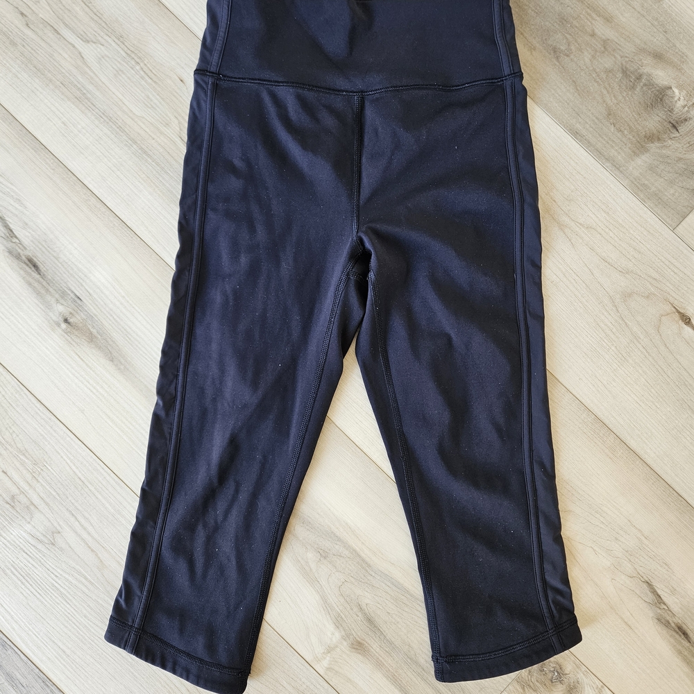 Black Cropped Leggings